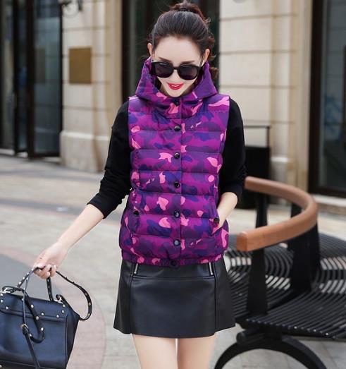 实用又耐穿棉马甲：纯色翻领侧拉链棉马甲分享（图）