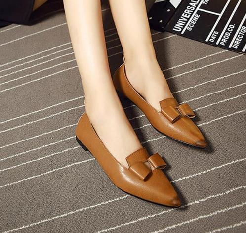 时尚尖头平底单鞋搭配：6款单鞋神奇显高超自然