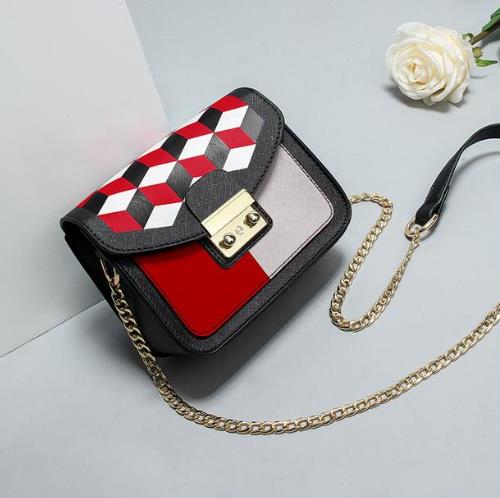 提升品位的几款链条包：个性时尚链条包推荐（图）