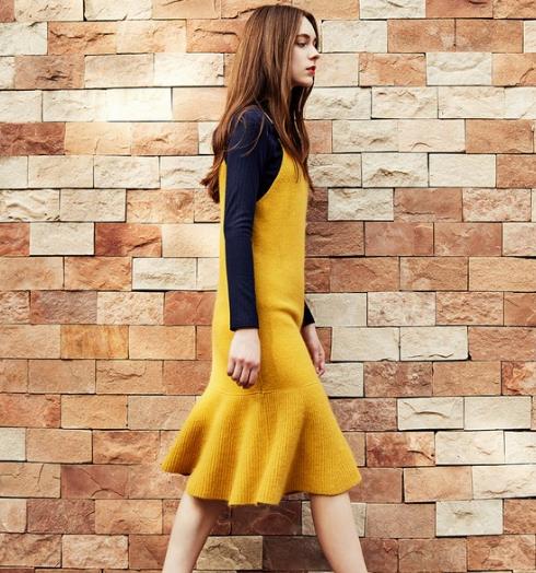 立领针织百褶裙套装搭配高跟鞋：彰显高贵优雅（图）