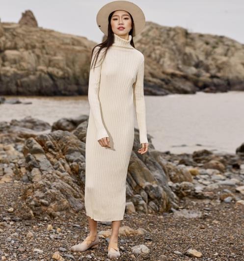 秋冬时髦内搭针织裙：灯笼袖翻领针织裙搭配（图）