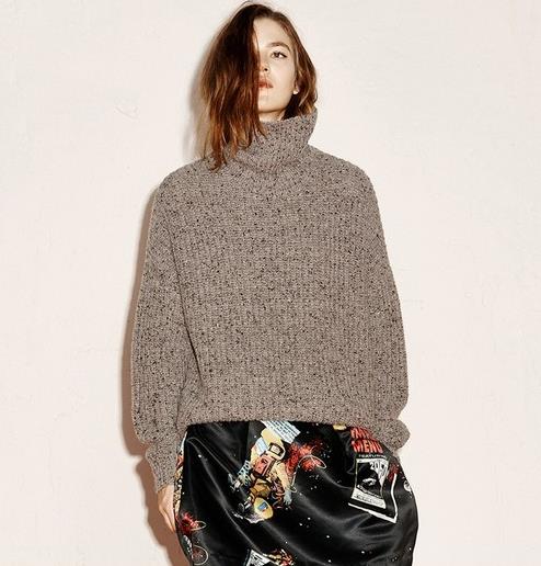 花色针织套头衫搭配皮裤:5款套头衫个性十足(图) 花色针织套头衫搭配皮裤:5款套头衫个性十足(图)