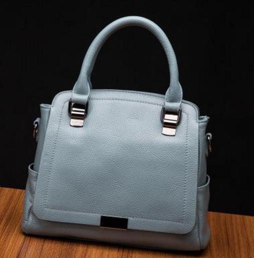 时尚大气的新款撞色真皮小方包：彰显时尚魅力（图）