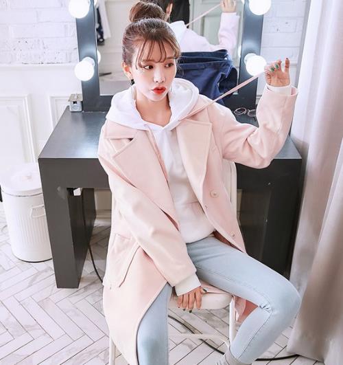 小个子穿韩版双排扣加厚毛呢外套：显高显瘦（图）