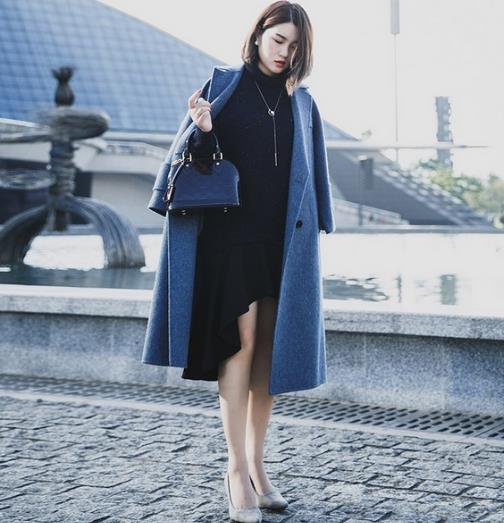 双排扣撞色呢大衣这样搭配青春减龄又时尚（图）