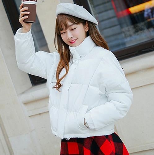 干练利落的羊羔毛领飞行员夹克棉服的多种搭配（图）