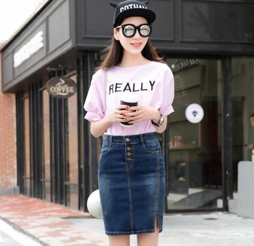 包臀半身裙怎么搭配上衣：5款半身裙让你更性感