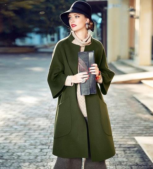 阔腿裤搭配面羊毛喇叭袖大衣：显瘦又潮范儿十足