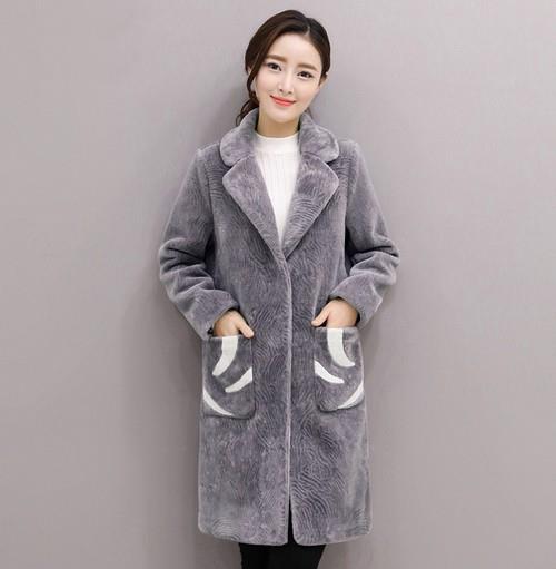 立领刺绣皮草外套搭配皮裤：优雅知性又性感（图）