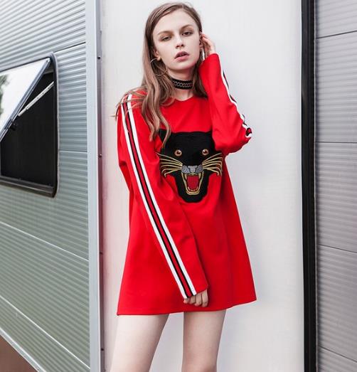 耍酷必备时尚卫衣：宽松刺绣连帽卫衣推荐（图）