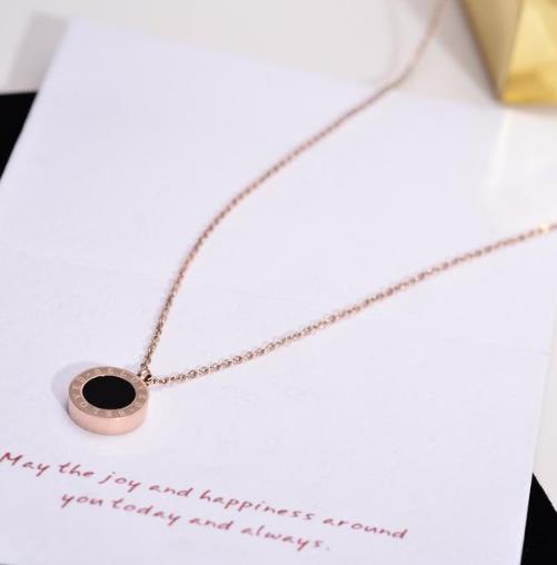 优雅精致的双圈锆石玫瑰金项链搭配：简约百搭（图）