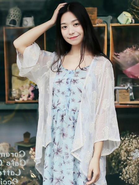 欧根纱绣花上衣怎么搭配:6款搭出时尚甜美风 欧根纱绣花上衣怎么搭配:6款搭出时尚甜美风