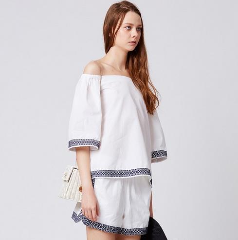 打造百变风格的两件套：金丝绒百褶两件套推荐（图）