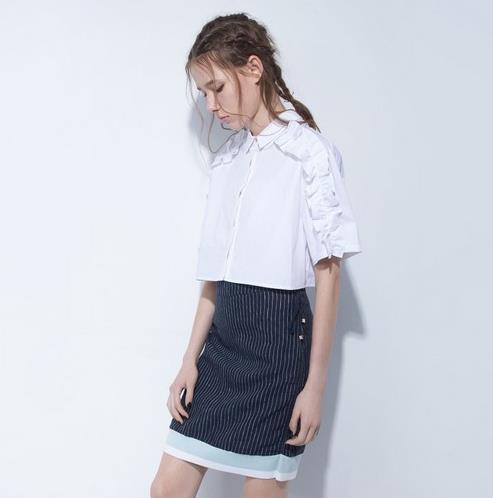 高腰裙搭配木耳边雪纺衫:青春减龄雪纺衫(图) 高腰裙搭配木耳边雪纺衫:青春减龄雪纺衫(图)