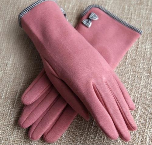 冬季必备时尚羊皮手套：短款羊皮手套的多种搭配