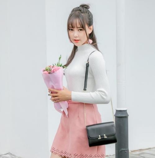 唐嫣刘雯同款牛皮小方包搭配：彰显时尚潮流（图）