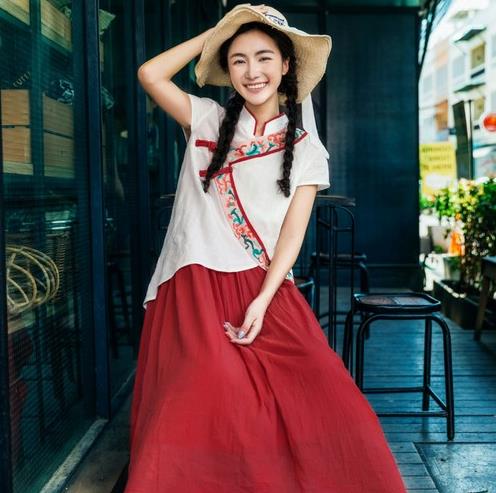 微胖MM穿蝙蝠袖V领连衣裙搭配推荐（图）