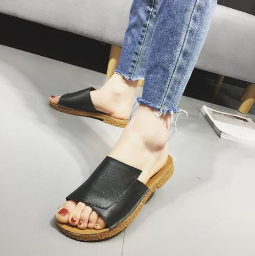 2017早秋一字扣粗跟单鞋：女士新款单鞋搭配（图)