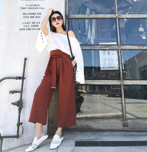 毛边牛仔阔腿裤的多种搭配推荐：酷感气质显腿长