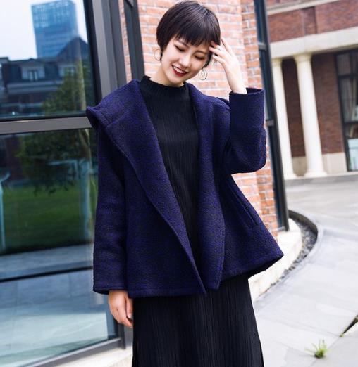 大翻领直筒毛呢短外套这样搭配显高显瘦有气质（图）
