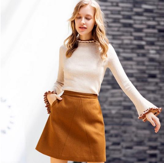 阔腿裤搭配纯色收腰双面呢大衣：打造优雅气质（图）