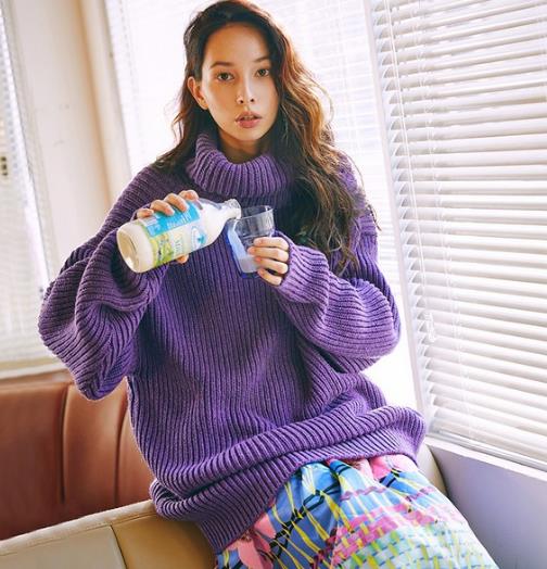 小脚裤搭配半高领纯色针织衫：打造百变风格（图）