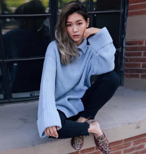 小脚裤搭配半高领纯色针织衫：打造百变风格（图）