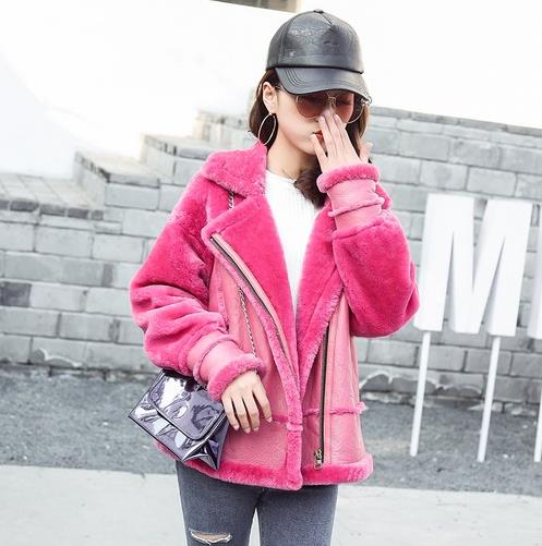 大翻领加厚短外套这样搭配时尚显瘦又时尚(图) 大翻领加厚短外套这样搭配时尚显瘦又时尚(图)