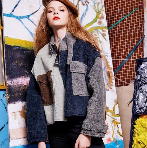 大翻领加厚短外套这样搭配时尚显瘦又时尚(图) 大翻领加厚短外套这样搭配时尚显瘦又时尚(图)