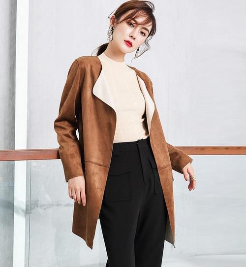 宽松麂皮绒休闲风衣这样搭配彰显优雅简约大牌范儿