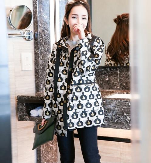 宽松麂皮绒休闲风衣这样搭配彰显优雅简约大牌范儿