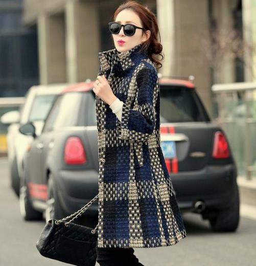 中长款肩章羊毛呢大衣搭配：打造优雅清新女人味