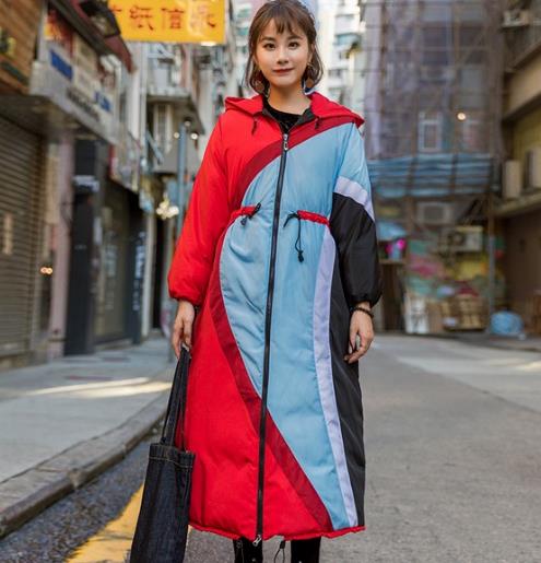 灯芯绒连帽羽绒服的多种搭配：打造时尚复古风（图）