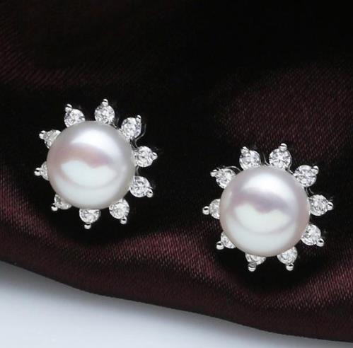 4款让你名媛气质一路飙升的天然淡水珍珠耳钉（图）
