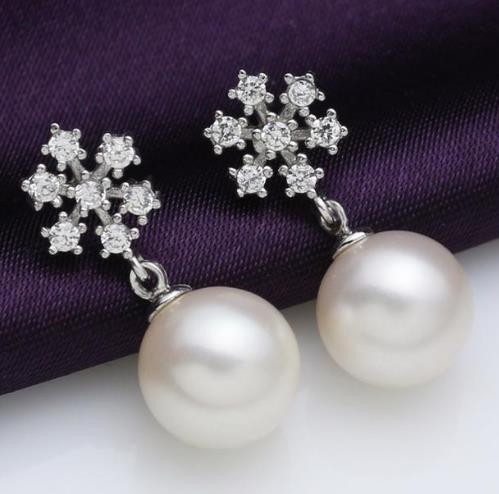 4款让你名媛气质一路飙升的天然淡水珍珠耳钉（图）