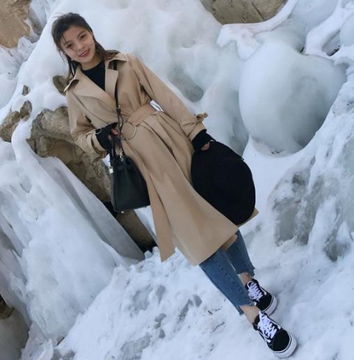 彰显时尚明星范儿的圆环腰带廓型风衣搭配（图）