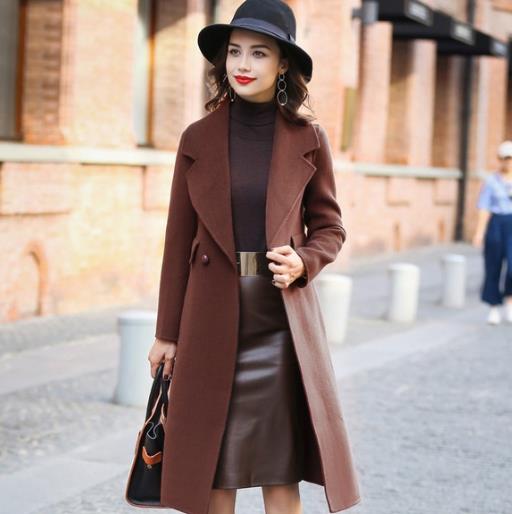 宽松单排扣格子毛呢外套：5款外套演绎时尚复古风