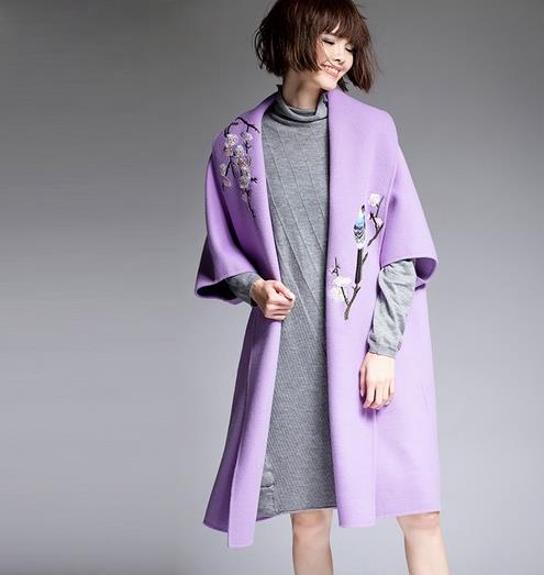 针织裙搭配蝙蝠袖毛呢外套:优雅又不失甜美(图) 针织裙搭配蝙蝠袖毛呢外套:优雅又不失甜美(图)