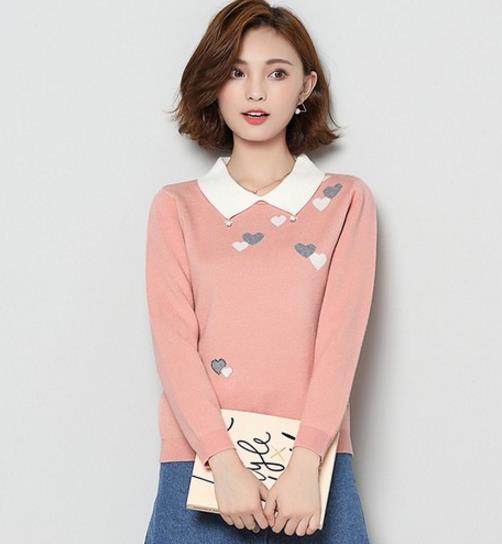 修身弹力花边打底衫搭配半身皮裙:知性优雅(图) 修身弹力花边打底衫搭配半身皮裙:知性优雅(图)