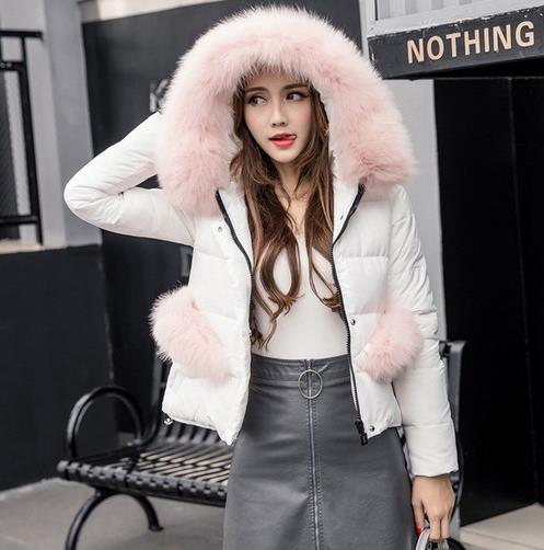 连帽加厚修身羽绒服搭配:彰显女性知性优雅(图) 连帽加厚修身羽绒服搭配:彰显女性知性优雅(图)