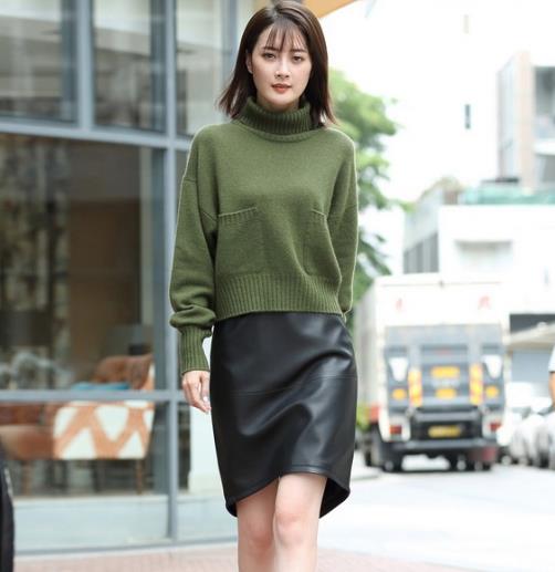 牛仔半身裙搭配喇叭袖撞色针织衫:简约又甜美(图) 牛仔半身裙搭配喇叭袖撞色针织衫:简约又甜美(图)