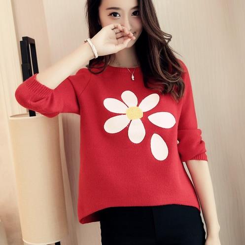 V领纯色长袖毛衣搭配半身裙：大方干练又不失性感