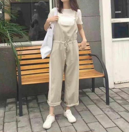 今年流行时尚宽松两件套搭配：时髦又减龄（图）