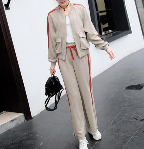 今年流行时尚宽松两件套搭配：时髦又减龄（图）
