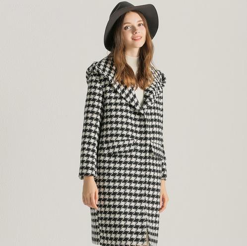 连帽毛呢外套的多种搭配:复古知性学院气质(图) 连帽毛呢外套的多种搭配:复古知性学院气质(图)