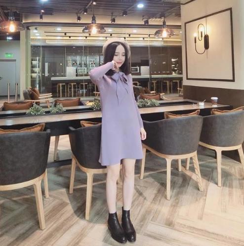 秋冬季高领针织毛衣连衣裙搭配:优雅大气又性感 秋冬季高领针织毛衣连衣裙搭配:优雅大气又性感