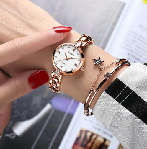 今年最流行这样的手表+手镯：新潮又显气质（图）