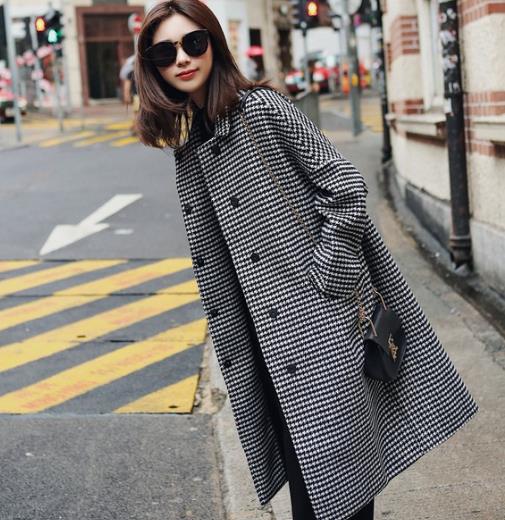 西装领拼色双面呢外套的多种搭配:打造时尚女人味 西装领拼色双面呢外套的多种搭配:打造时尚女人味