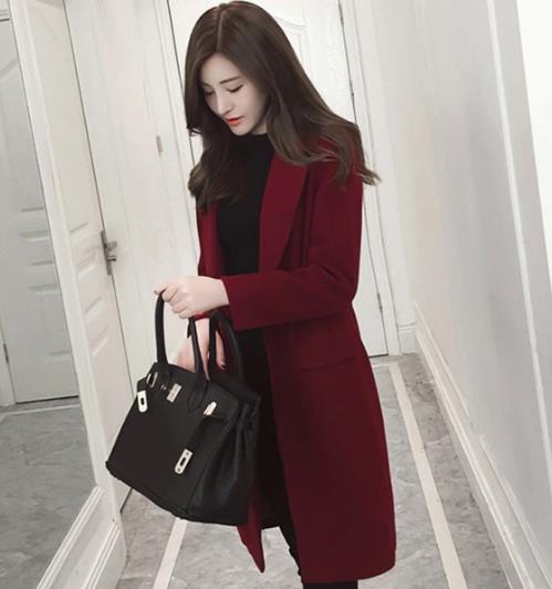 西装领拼色双面呢外套的多种搭配：打造时尚女人味