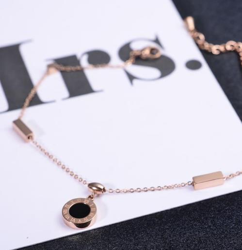 韩版双圈锆石玫瑰金项链搭配：简约时尚项链分享